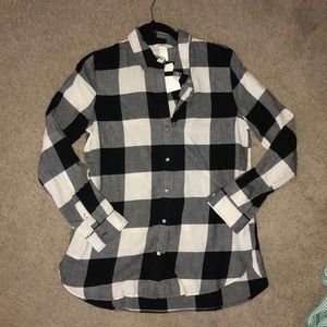 Plaid button up, NEVER WORN!